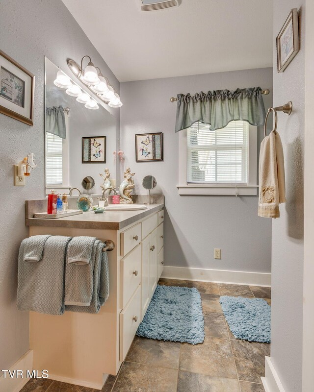 110 Stockton Rd, Roan Mountain, TN 37687 - photo 19