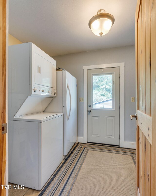 110 Stockton Rd, Roan Mountain, TN 37687 - photo 21