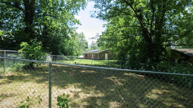 221 Timber Ridge Rd, Jonesborough, TN 37659 - view of fenced yard