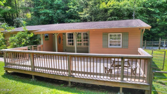542 Sigman Hollow Rd, Bluff City, TN 37618 - view of wooden deck