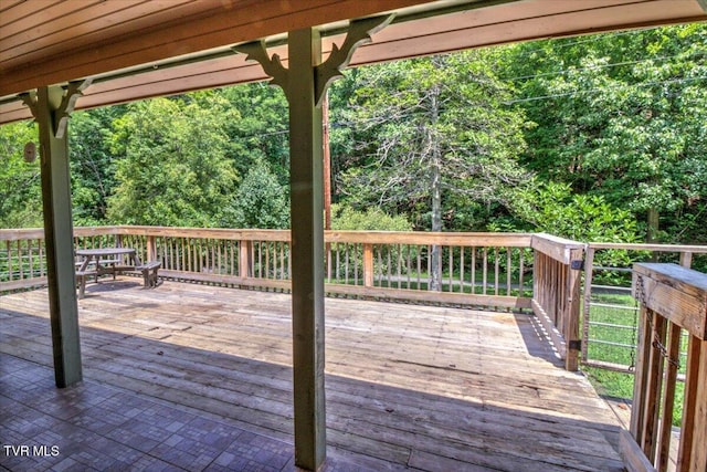 542 Sigman Hollow Rd, Bluff City, TN 37618 - view of deck