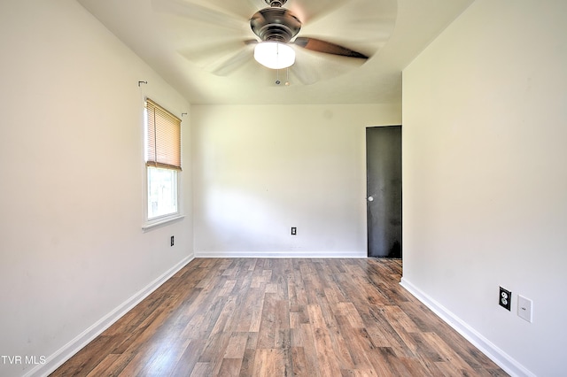 8822 Rich Valley Rd, Bristol, VA 24202 - empty room featuring a ceiling fan and wood finished floors