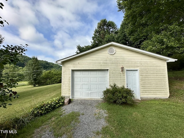 1277 Old Jonesboro Rd, Bristol, TN 37620 - detached garage with driveway