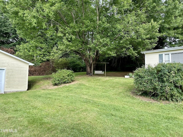 1277 Old Jonesboro Rd, Bristol, TN 37620 - view of grassy yard