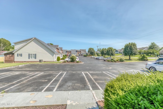147 Rainbow Cir Unit 147, Bristol, VA 24202 - view of uncovered parking lot