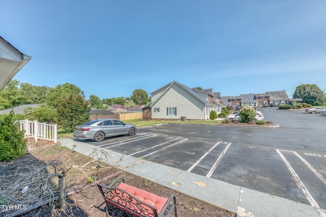 147 Rainbow Cir Unit 147, Bristol, VA 24202 - view of uncovered parking lot