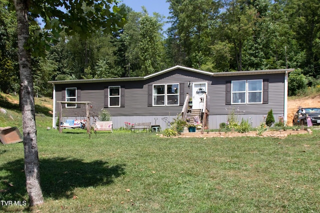 22720 Twin Oaks Rd, Abingdon, VA 24211 - manufactured / mobile home featuring entry steps and a front lawn