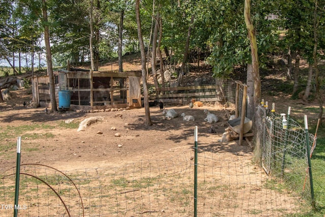 22720 Twin Oaks Rd, Abingdon, VA 24211 - view of yard featuring exterior structure and an outbuilding