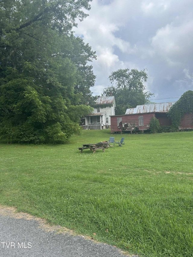 199 E Maple Ave, Big Stone Gap, VA 24219 - photo 1