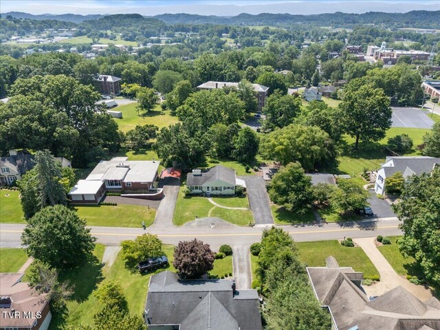 222 NE Stonewall Hts, Abingdon, VA 24210