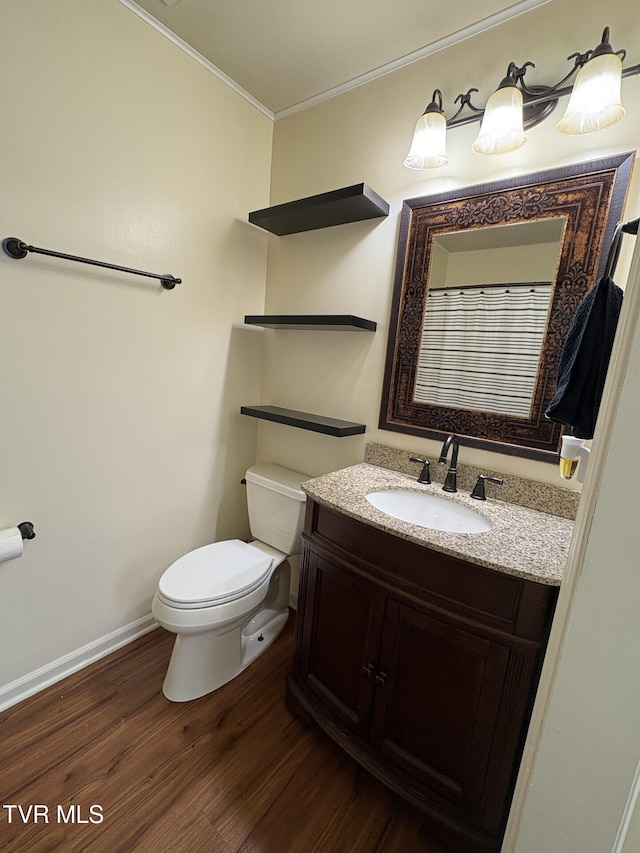 110 Galway Rd, Bristol, TN 37620 - bathroom featuring wood finished floors, crown molding, and vanity