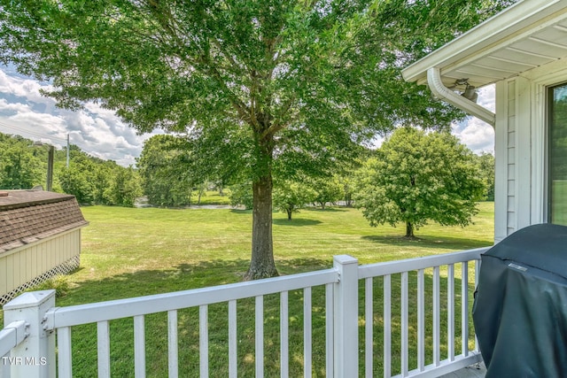 409 Brooklea Cir, Bluff City, TN 37618 - view of grassy yard