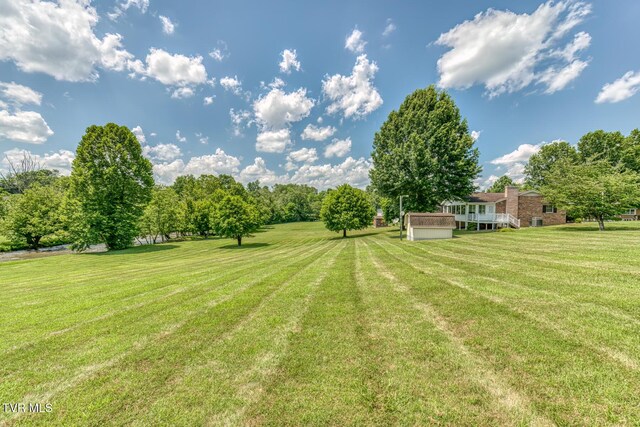 409 Brooklea Cir, Bluff City, TN 37618 - view of grassy yard