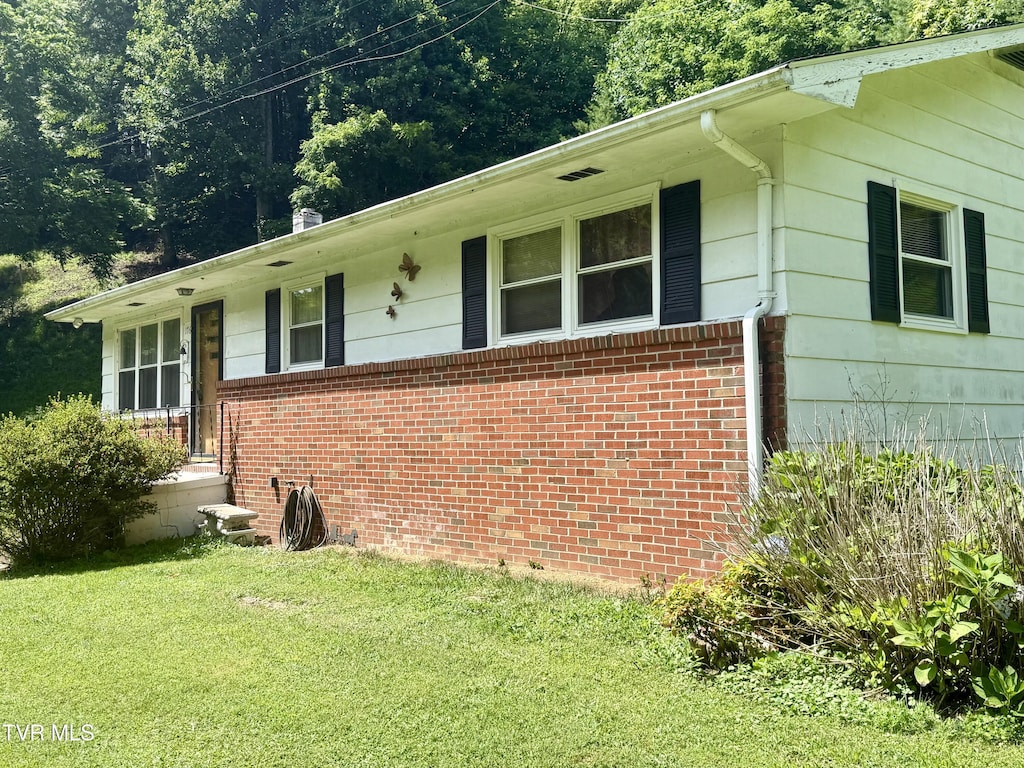176 Piney Grove Rd, Hampton, TN 37658 - photo 1
