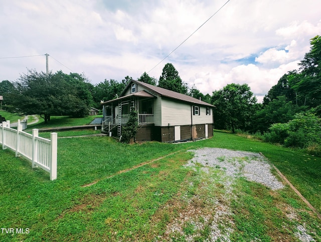 2005 Dc Caney Ridge Rd, Clintwood, VA 24228 - view of side of home featuring a porch