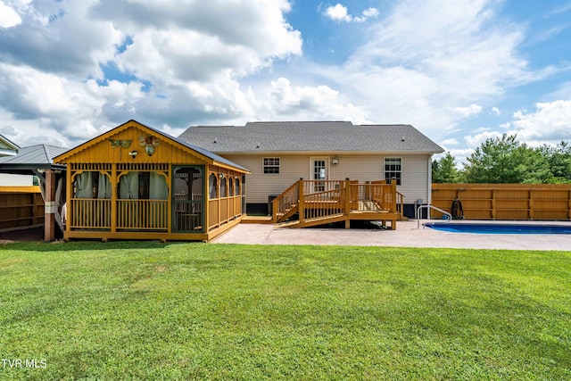 216 Mockingbird Pl, Jonesborough, TN 37659 - back of house with a fenced backyard and a wooden deck