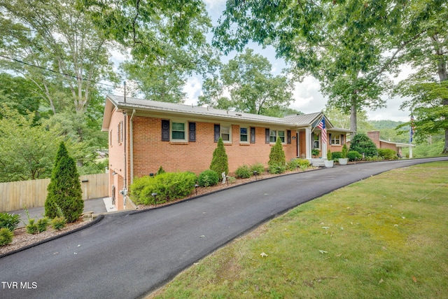 312 Timberlane Rd, Bristol, TN 37620 - single story home with brick siding