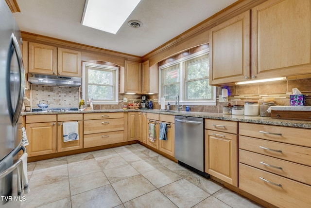 312 Timberlane Rd, Bristol, TN 37620 - kitchen featuring stainless steel appliances, under cabinet range hood, backsplash, and healthy amount of natural light