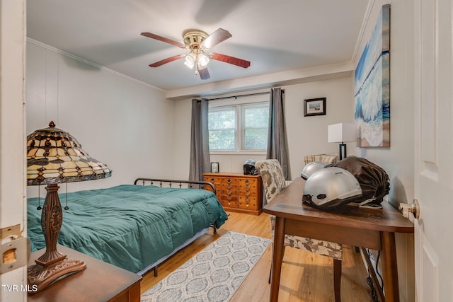 312 Timberlane Rd, Bristol, TN 37620 - bedroom with crown molding, wood finished floors, and a ceiling fan