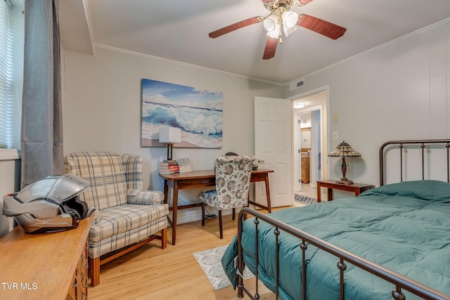 312 Timberlane Rd, Bristol, TN 37620 - bedroom with light wood finished floors, crown molding, and a ceiling fan