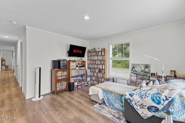 145 Oakwood Dr Way, Newport, TN 37821 - living area featuring crown molding, wood finished floors, and recessed lighting