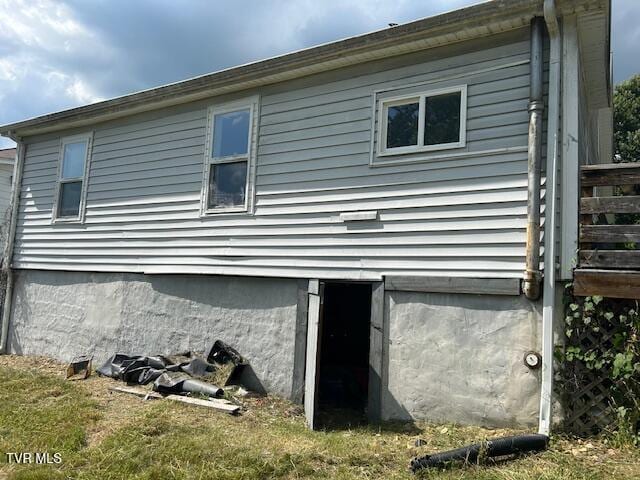 938 Barker St, Bristol, TN 37620 - view of side of home