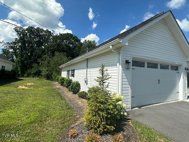 205 Mayflower Rd, Johnson City, TN 37601 - photo 2