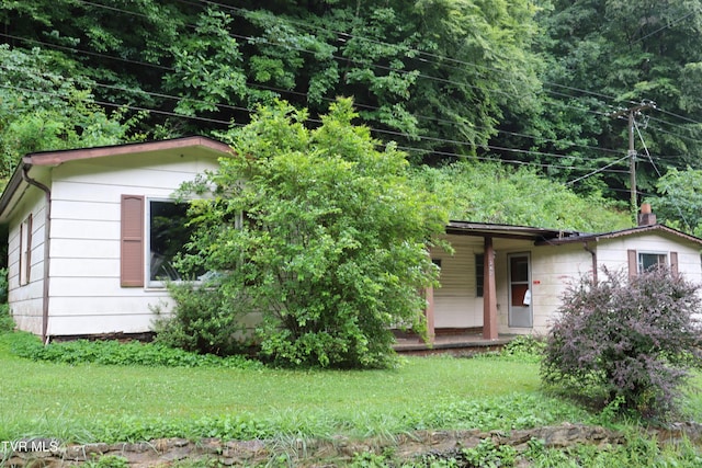 362 Rakes Ridge Rd, Birchleaf, VA 24220 - view of front of house featuring a front lawn and covered porch