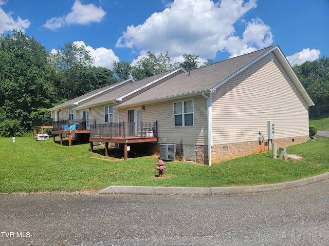 63 Whisper Bnd Unit 1, Johnson City, TN 37604 - view of side of home with crawl space, a deck, and a lawn