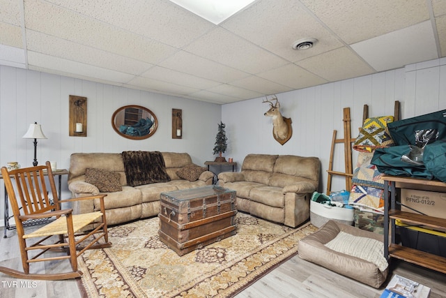 188 Mcarthur Cir, Bristol, VA 24201 - living room with wood finished floors and a drop ceiling