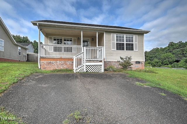 104 Saint James Pl, Bristol, TN 37620 - photo 1