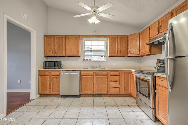104 Saint James Pl, Bristol, TN 37620 - photo 14