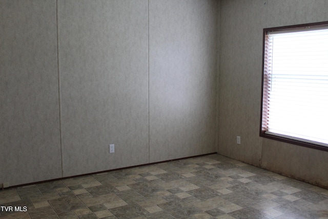 402 Beeline Rd, Duffield, VA 24244 - view of empty room