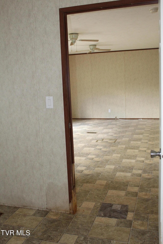 402 Beeline Rd, Duffield, VA 24244 - view of hall