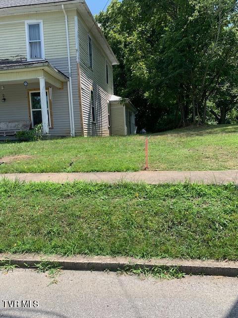 1020 Hill St, Bristol, TN 37620 - photo 4