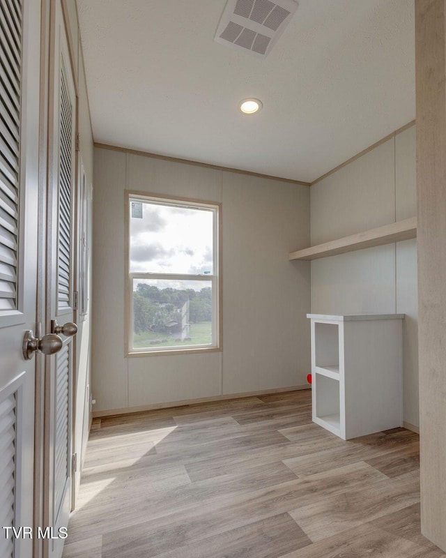 106 Iris Ln, Fall Branch, TN 37656 - unfurnished room featuring light wood-type flooring, recessed lighting, and crown molding