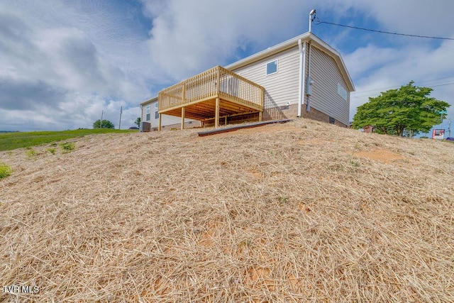 106 Iris Ln, Fall Branch, TN 37656 - rear view of house featuring a deck