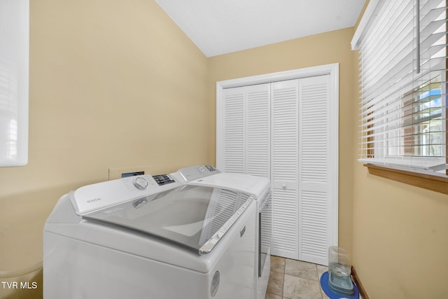 520 Lyle Rd, Erwin, TN 37650 - washroom with washer and dryer