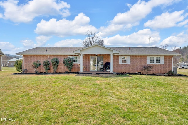 520 Lyle Rd, Erwin, TN 37650 - ranch-style home with brick siding and a front yard