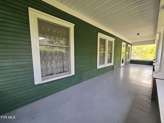113 W 2nd St, Big Stone Gap, VA 24219 - photo 4