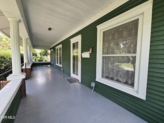 113 W 2nd St, Big Stone Gap, VA 24219 - photo 5