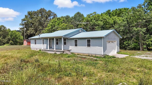 1037 Overhill Dr, Rogersville, TN 37857 - photo 3