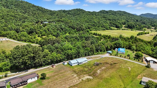 1037 Overhill Dr, Rogersville, TN 37857 - photo 34