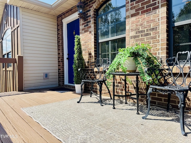1006 Phillip Drew Dr, Johnson City, TN 37604 - photo 4