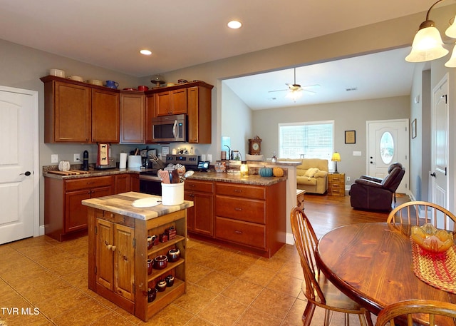 219 Parkway Blvd, Elizabethton, TN 37643 - photo 8