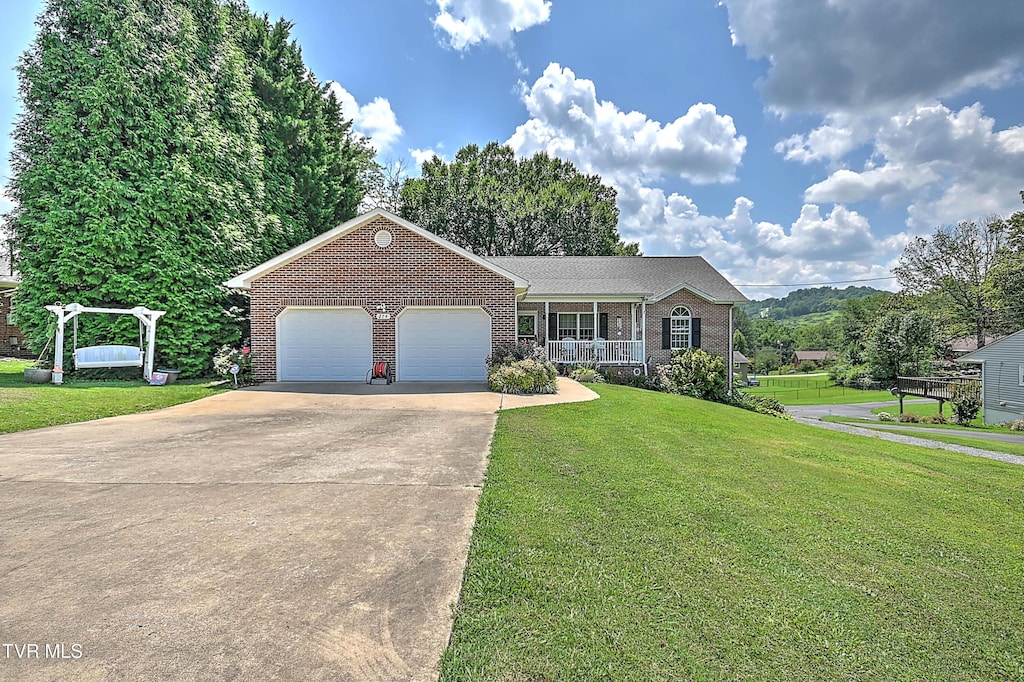 274 De Lee Dr, Kingsport, TN 37663 - photo 1