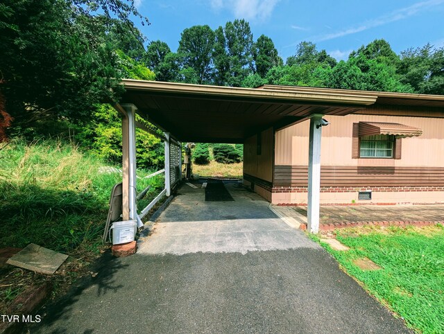2056 Honey Camp Rd, Clintwood, VA 24228 - photo 3
