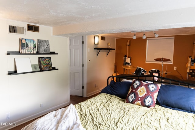 712 Old Elizabethton Hwy, Bluff City, TN 37618 - photo 25