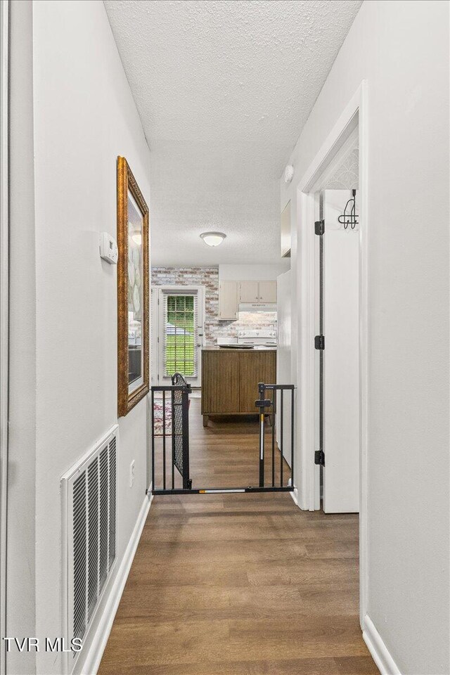 201 Ron Royce Dr Unit 1, Elizabethton, TN 37643 - photo 28
