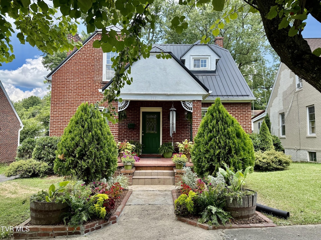 717 Holston St, Kingsport, TN 37660 - photo 1